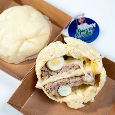 Bánh bao thịt bằm phô mai trứng cút